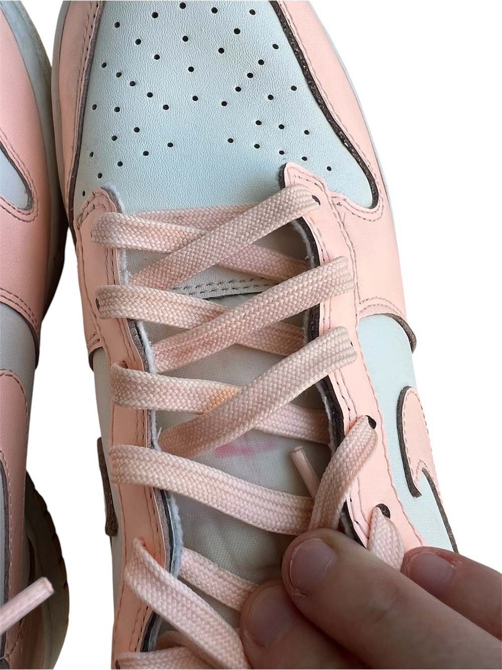 Women’s Nike dunk high crimson tint size 9.5 - Picture 7 of 10
